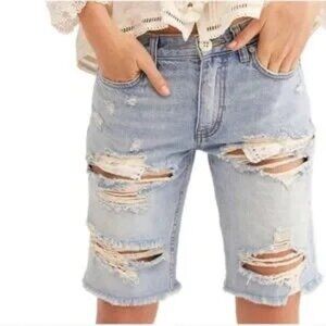 We The Free Womens Caroline Destroyed Denim Cutoff Bermuda Shorts Light Wash 24